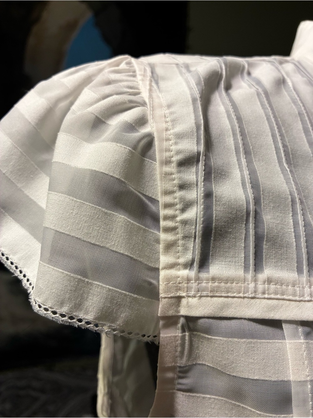 #444|NWT Cynthia Steffe Cream cap sleeve pin tucked Blouse w/ Mandarin Collar - Picture 9 of 10